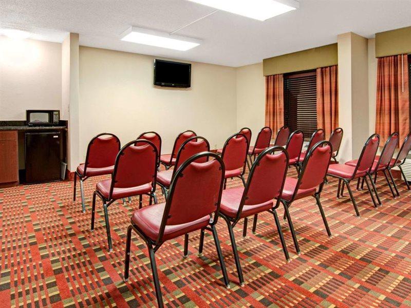 Baymont By Wyndham Nashville Airport Esterno foto