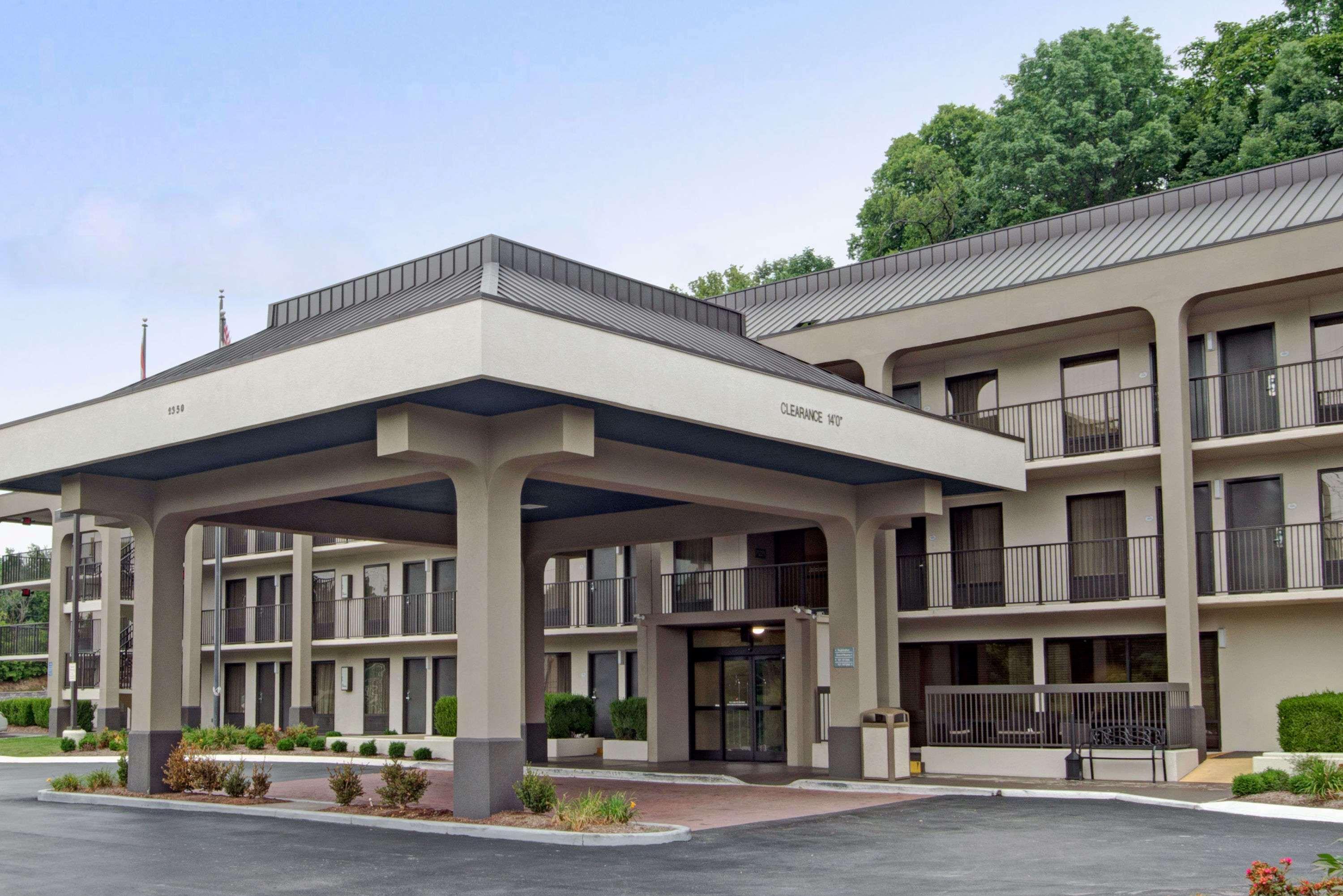 Baymont By Wyndham Nashville Airport Esterno foto
