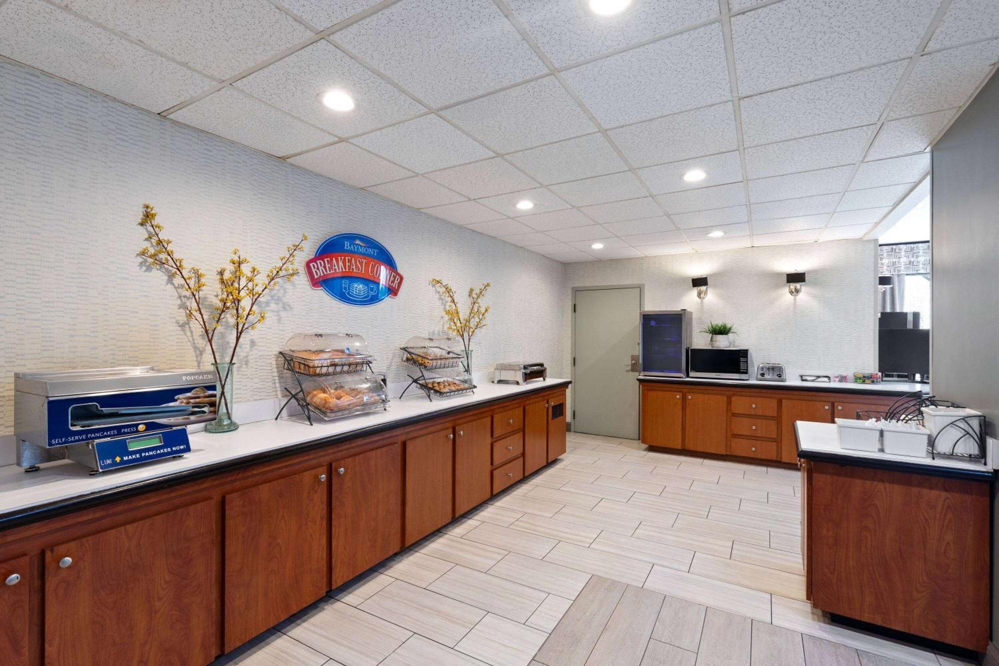 Baymont By Wyndham Nashville Airport Esterno foto