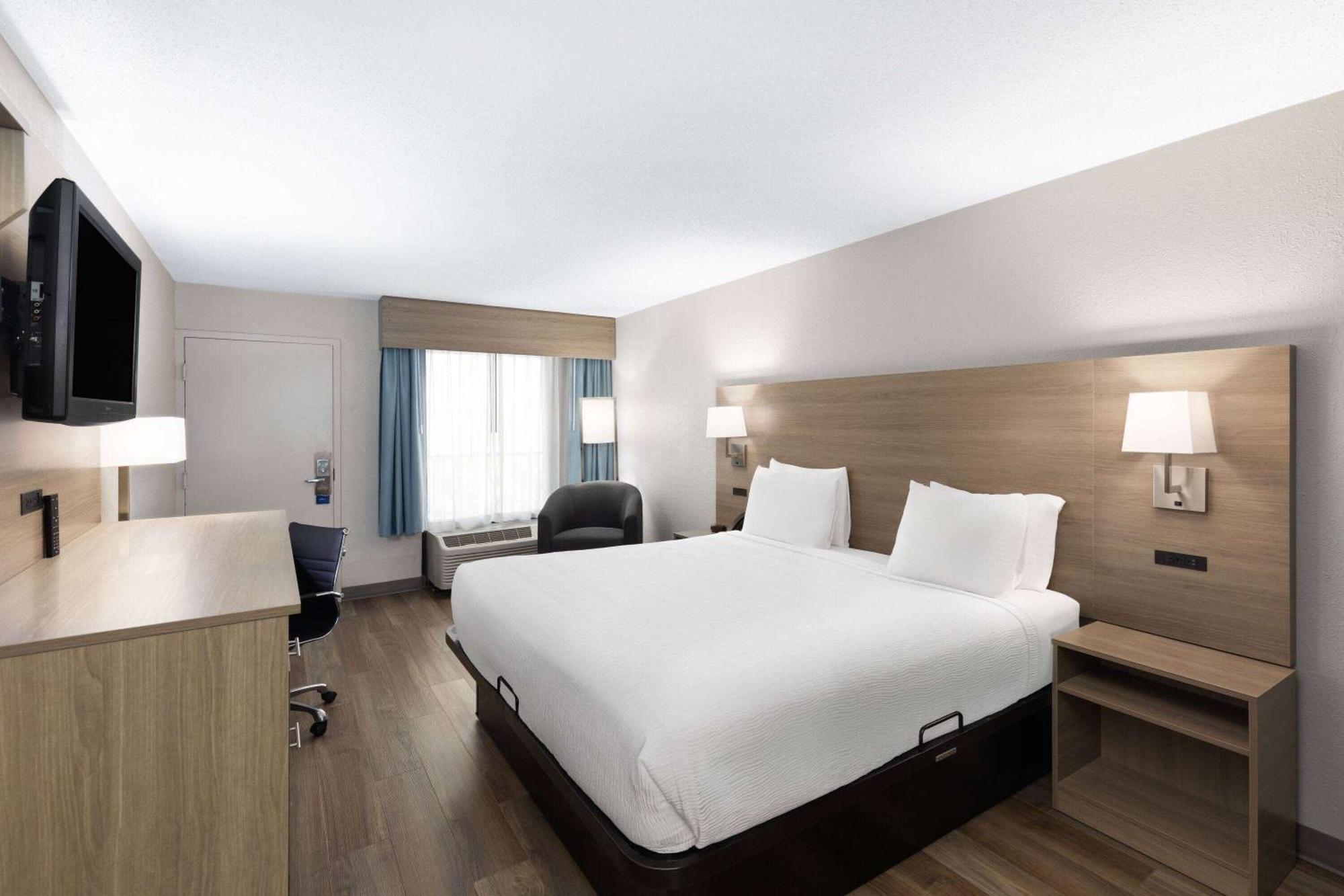 Baymont By Wyndham Nashville Airport Esterno foto